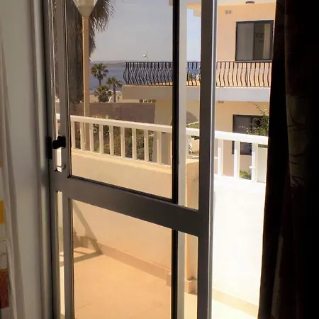 Sunshine Holiday 8 With Spectacular Seaviews *